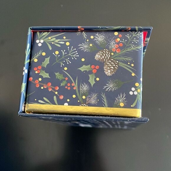 Merry Christmas small punch studio empty cranberry soap music box - Picture 7 of 8